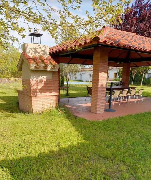 Granja De Cantarinas Ciudad Rodrigo Luaran gambar